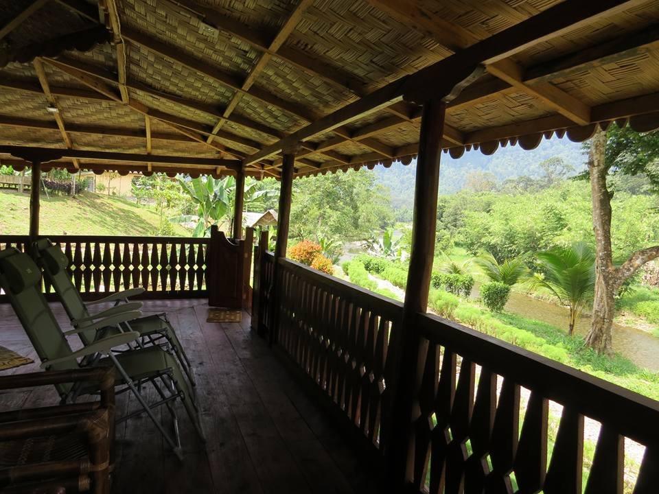 Отель Batu Kapal Jungle Houses Берастаги Экстерьер фото